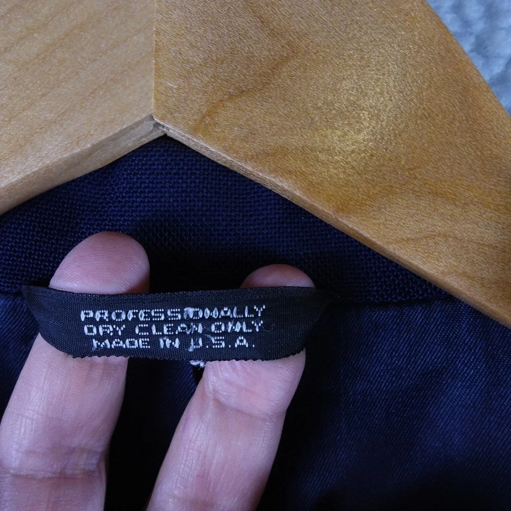 Orvis Mens Navy Blue Wool Blazer Gold Crest Button USA Made 42L Sport Coat